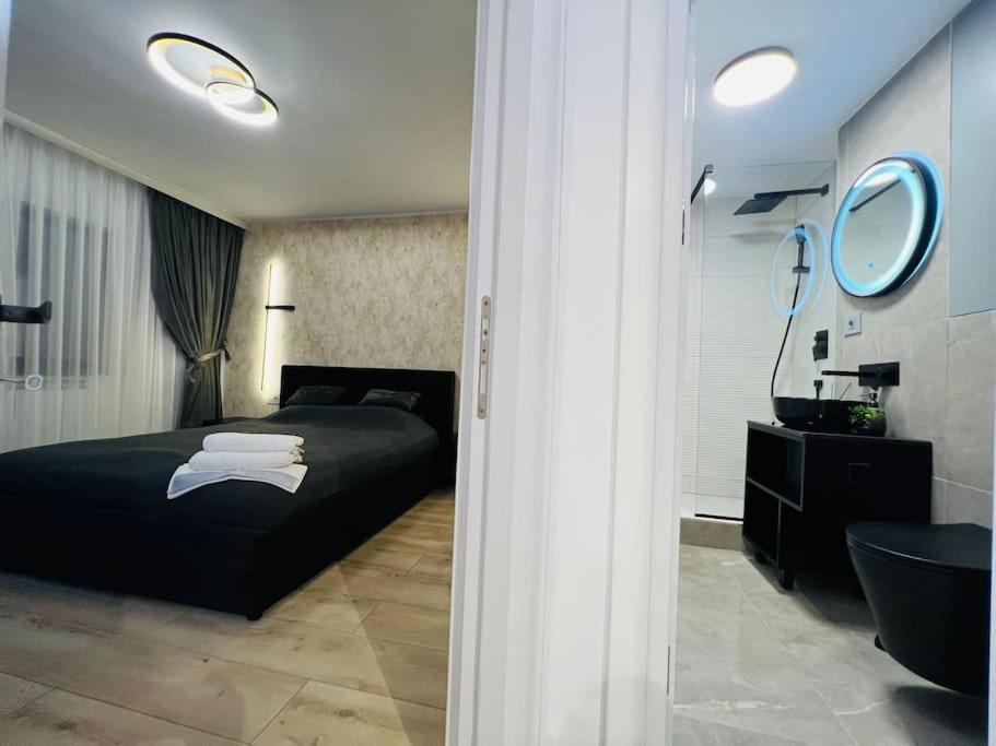 Impact Apartments Piteşti Exteriör bild