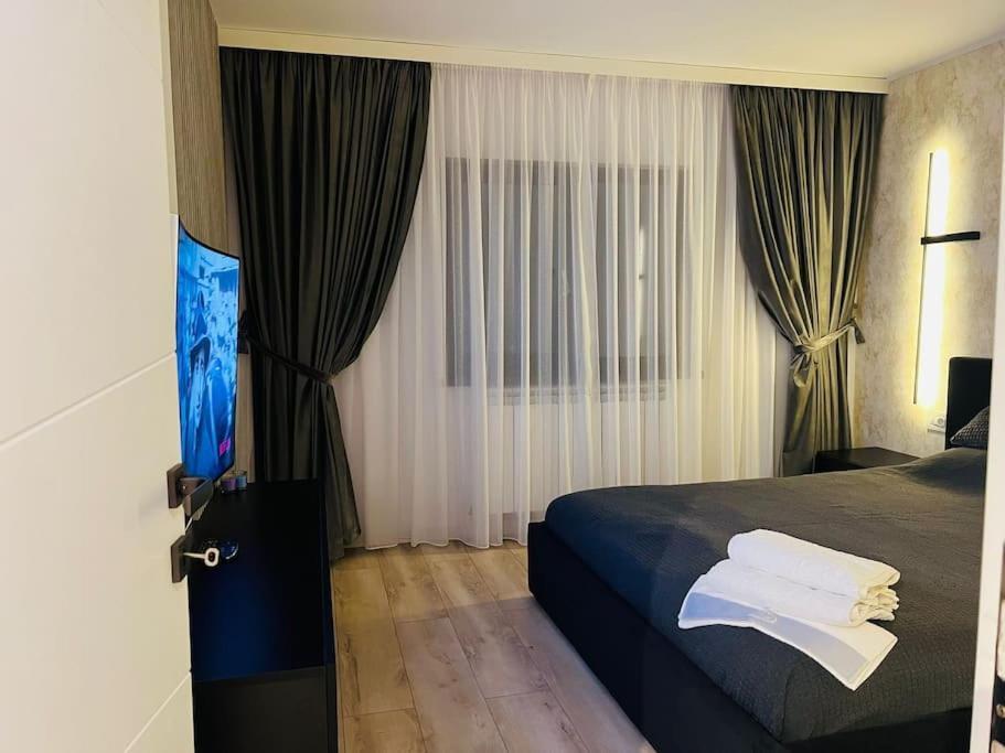 Impact Apartments Piteşti Exteriör bild